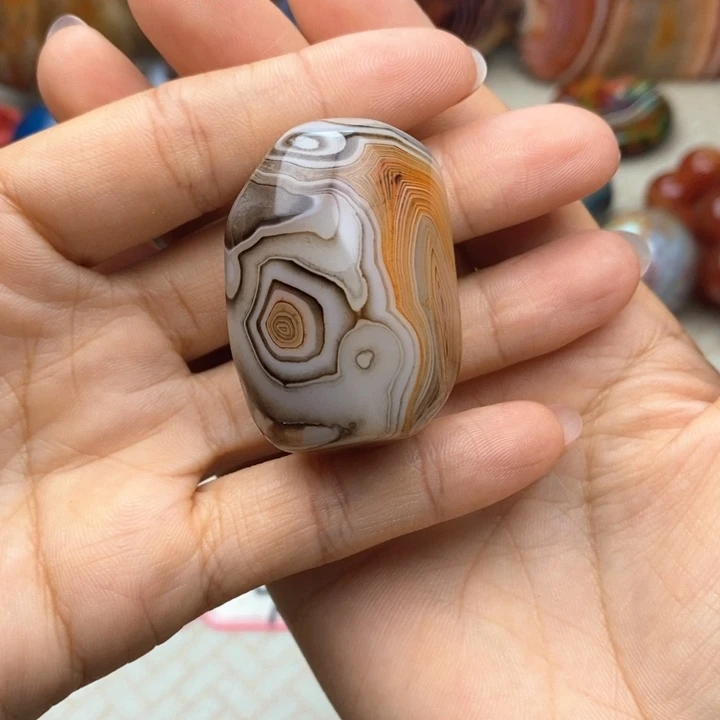 五***咪玛瑙/玉髓未镶嵌颈饰