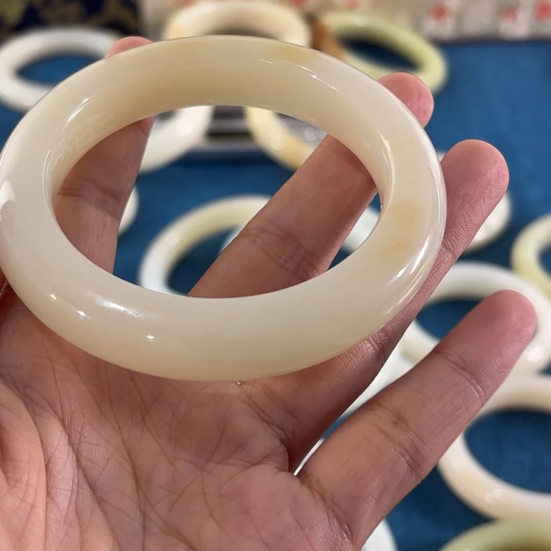 和田玉（糖玉）未镶嵌颈饰57.3