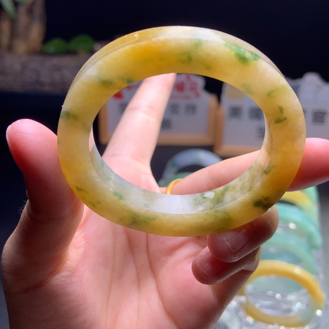 定制翡翠未镶嵌翡翠手镯