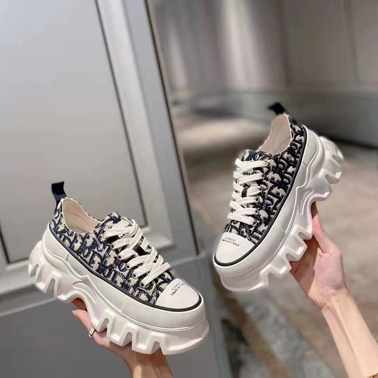 2025新款刺绣爆款1800女款夏季黑色老花帆布鞋女厚底松糕鞋增高