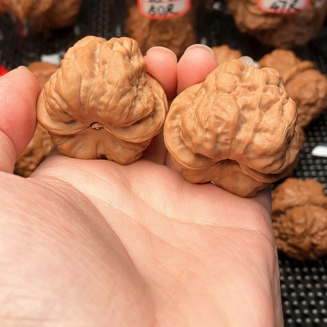 文玩核桃吊坠小*头蛤蟆头40