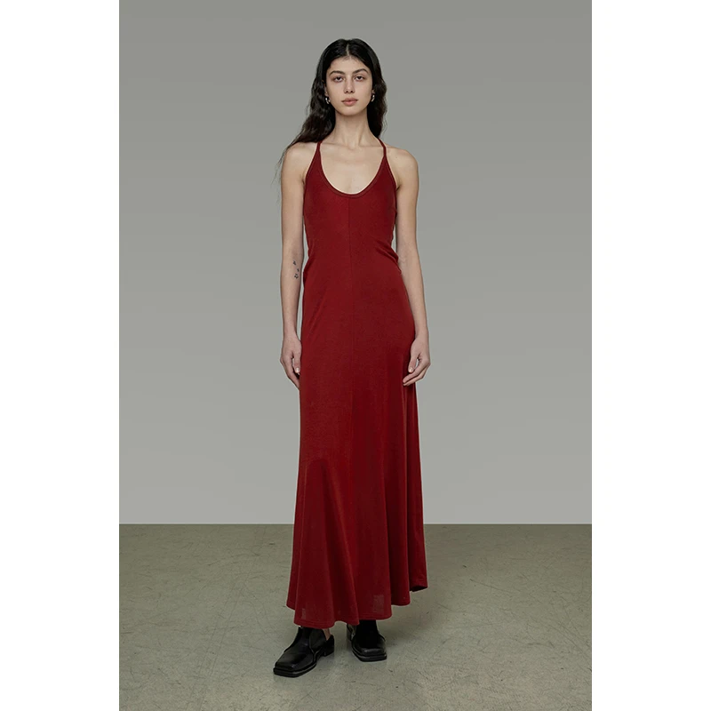 UNSPOKEN【U领收腰设计 优雅随性慵懒】红色U领吊带长裙UX25L018