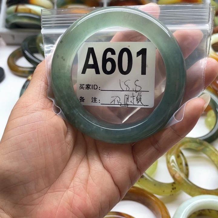 蛇纹石玉未镶嵌手镯✨