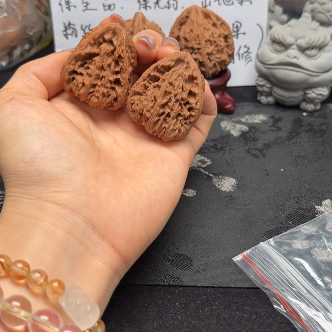 吊坠文玩核桃哥***说南疆