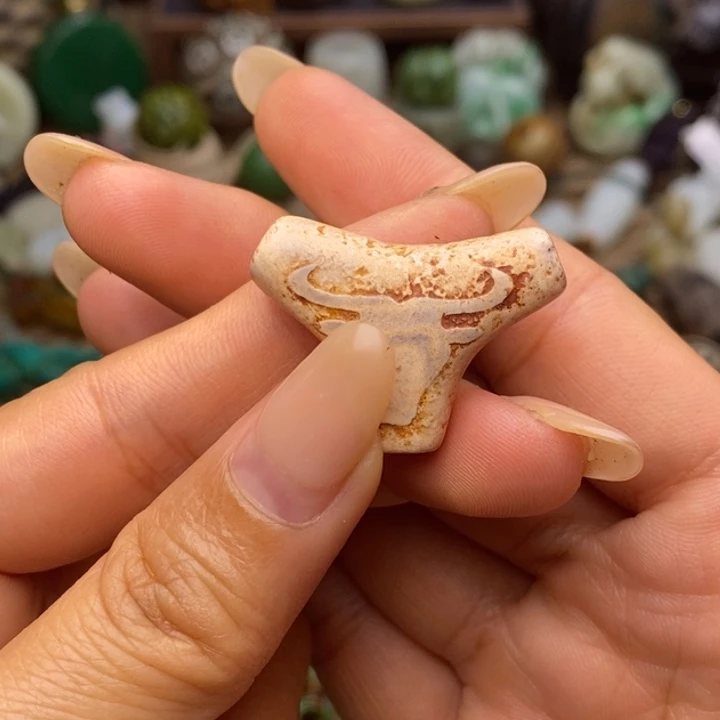 未镶嵌颈饰玛瑙/玉髓