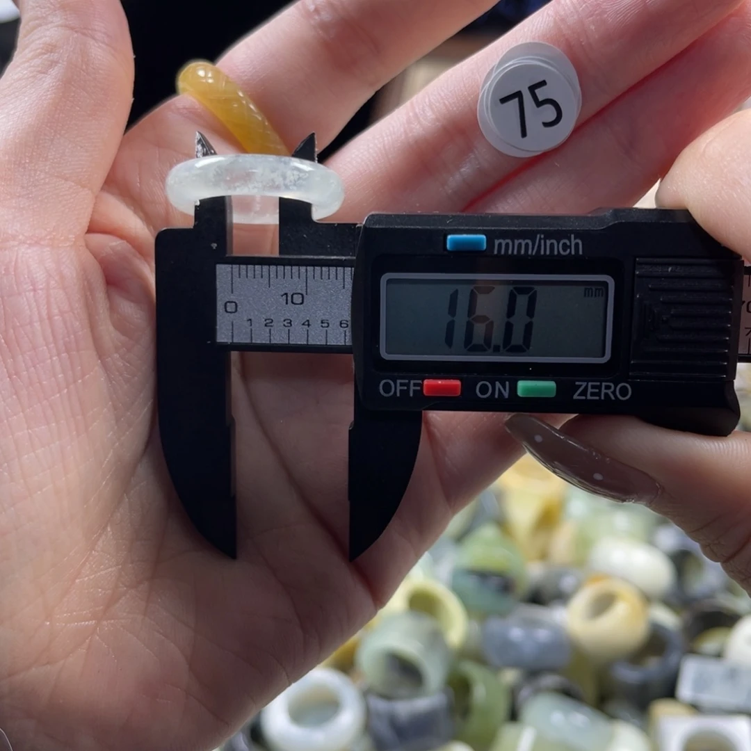 蛇纹石玉未镶嵌戒指