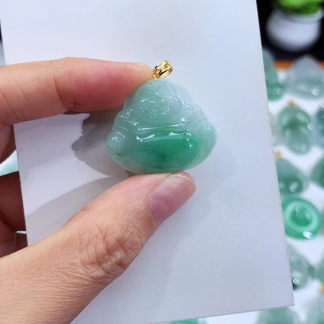 翡翠18K金镶嵌颈饰翡翠吊坠