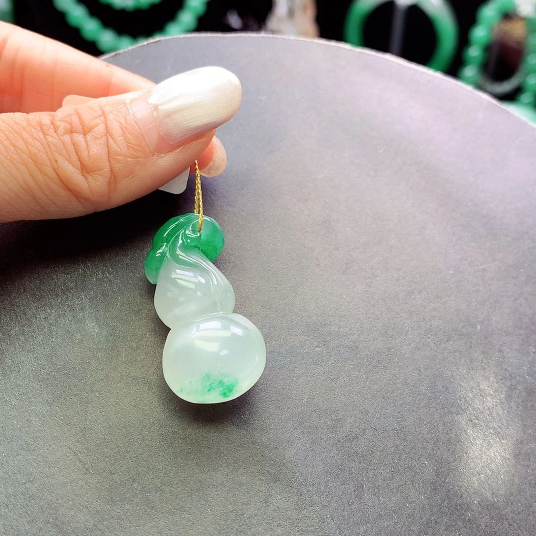 月***月颈饰未镶嵌石英质玉