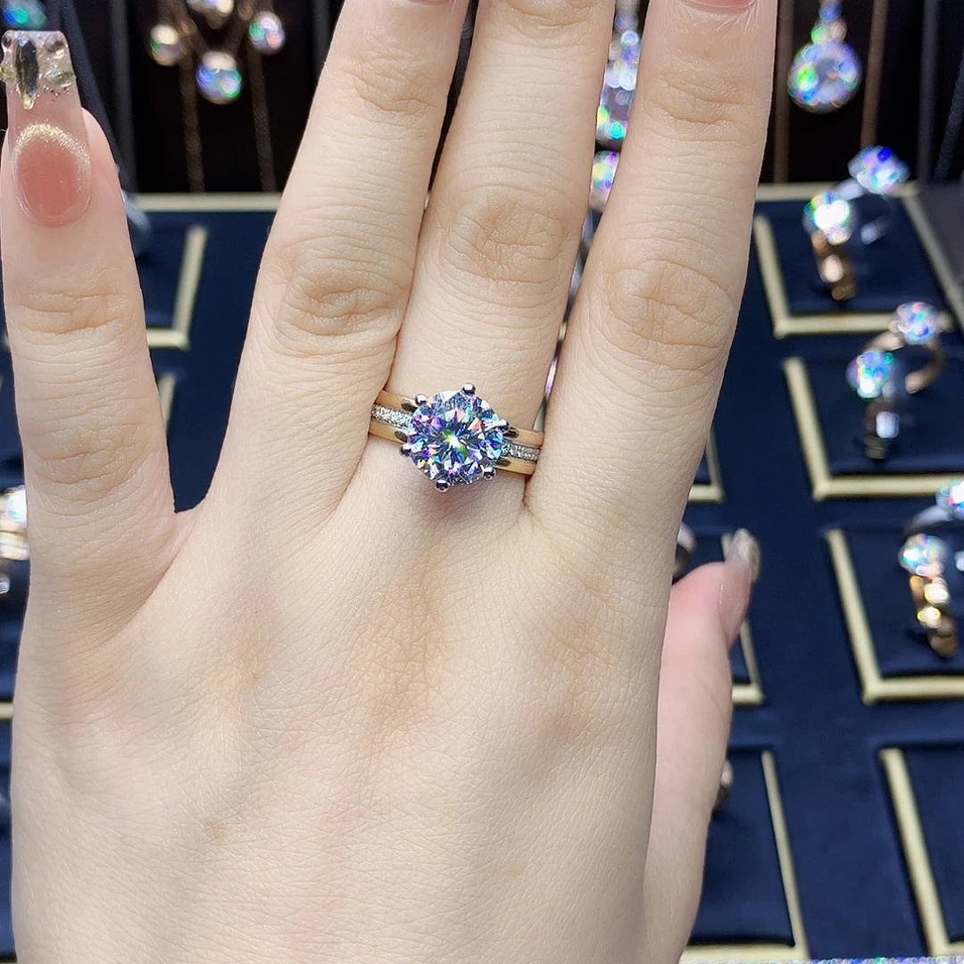 戒指/指环18K金镶嵌合成碳硅石（莫桑石）我****，