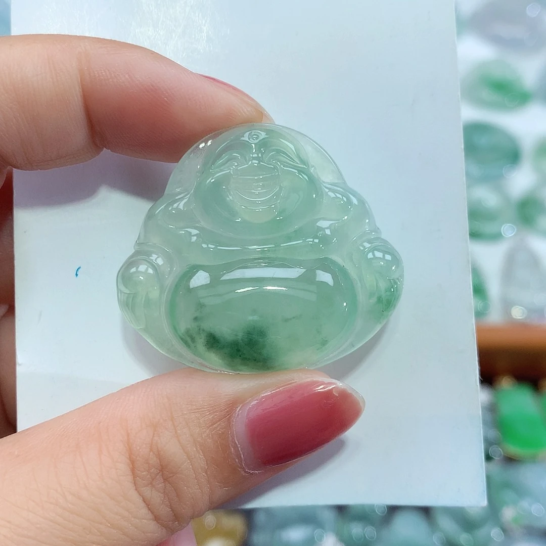 翡翠未镶嵌颈饰佛