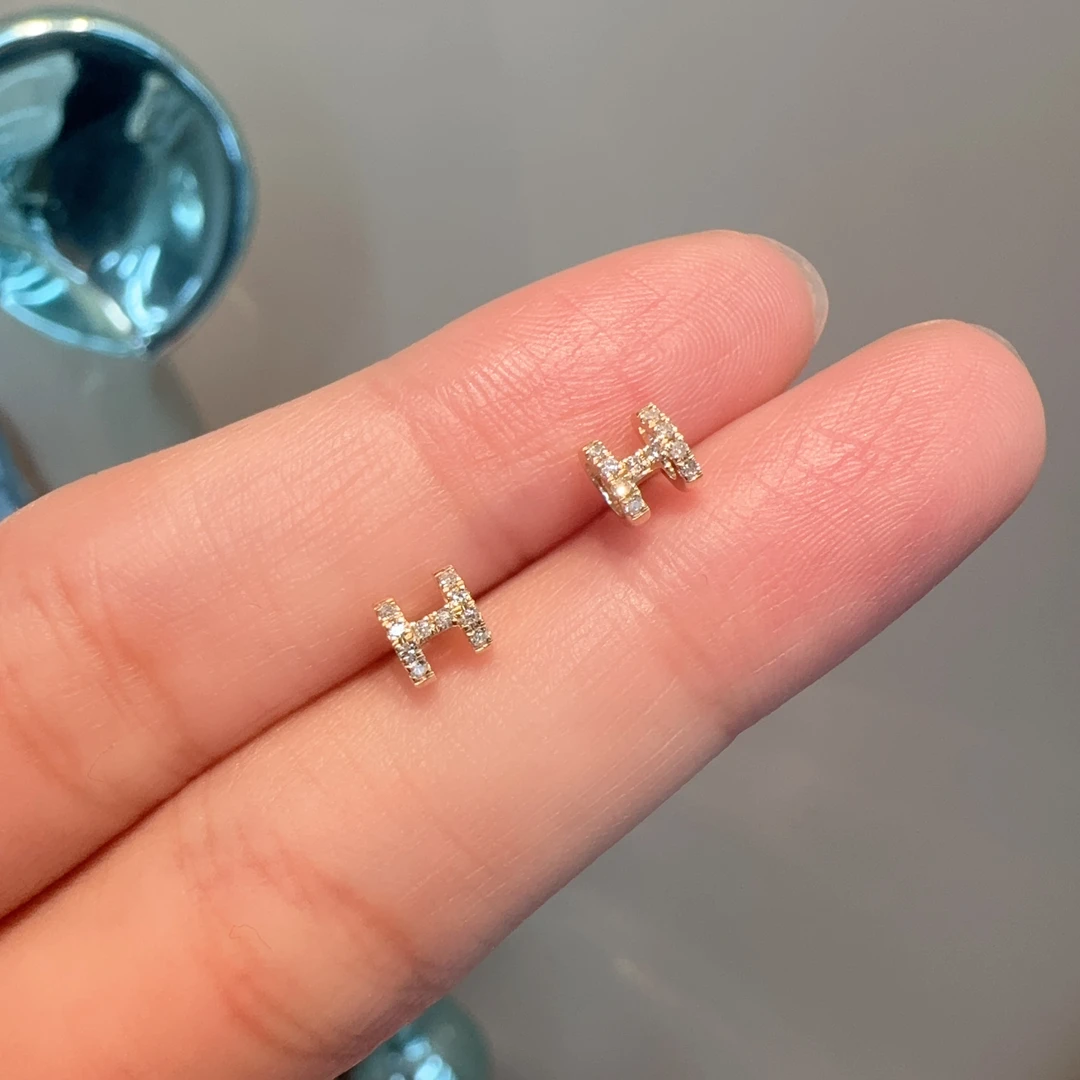 【小晗专属】哎呀妈呀钻石耳钉 时尚百搭