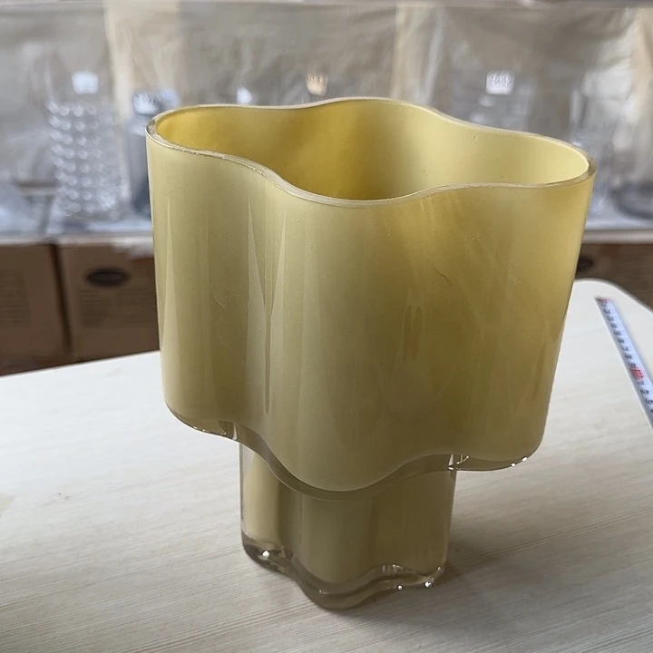 黄色云朵花瓶福利款花瓶