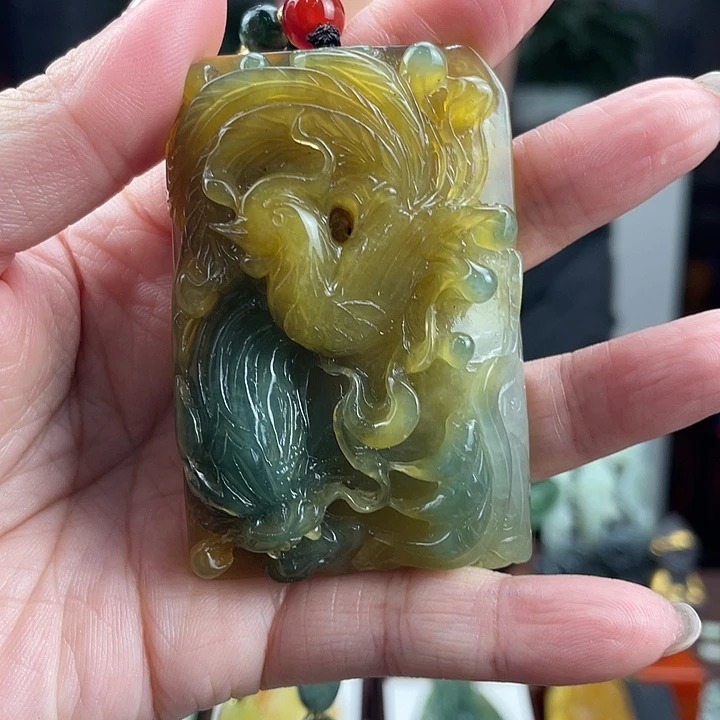 未镶嵌蛇纹石玉颈饰