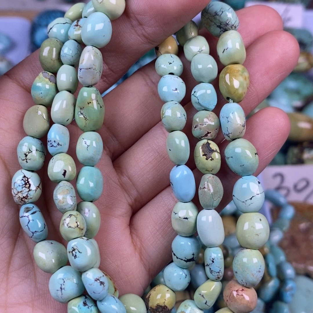 绿松石未镶嵌颈饰