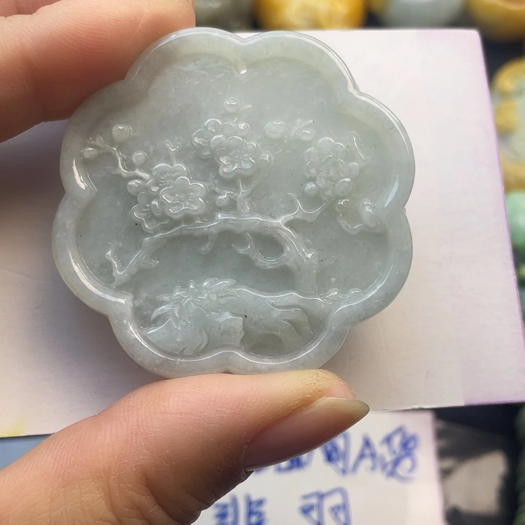 翡翠未镶嵌颈饰翡翠吊坠