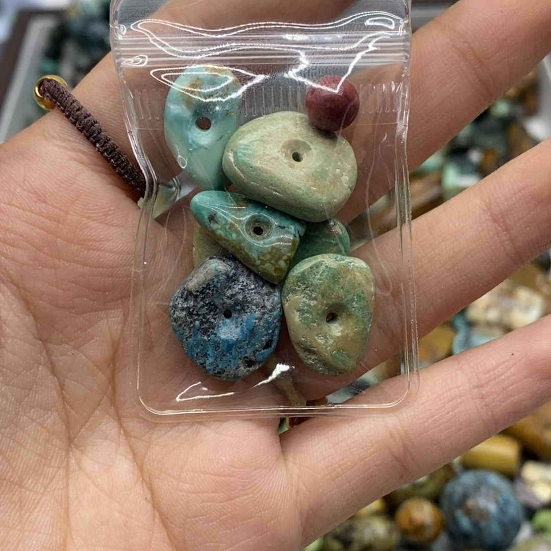 纵***舞南红玛瑙未镶嵌珠宝奇石