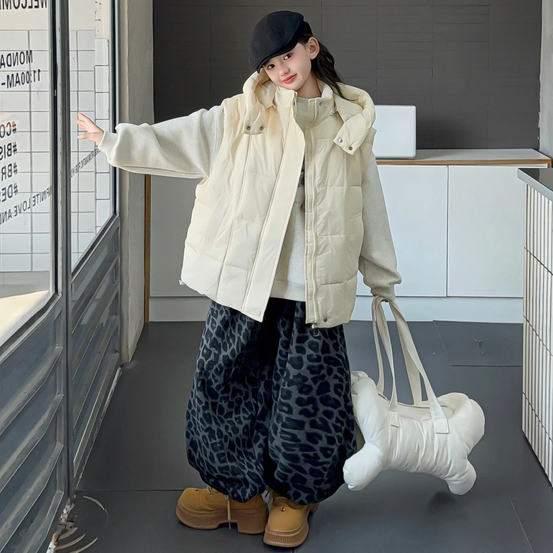 女童加绒加厚外套秋冬2025新款豹纹裤子儿童卫衣中大童羽绒马甲潮