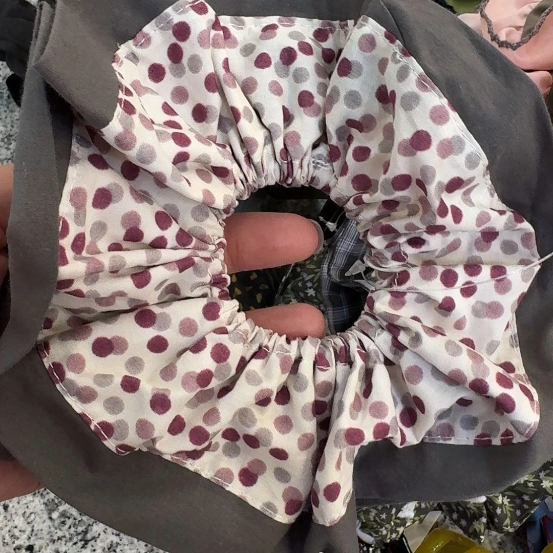 无非金属波点灰色圈乌梅子酱