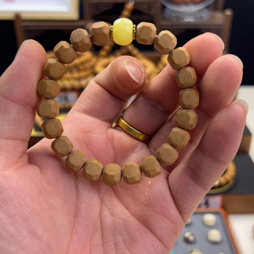 猴头核桃手串微瑕8.8星途六方19号