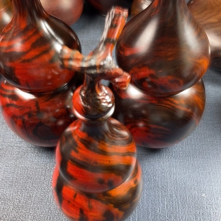 小***勒交趾黄檀（大红酸枝）