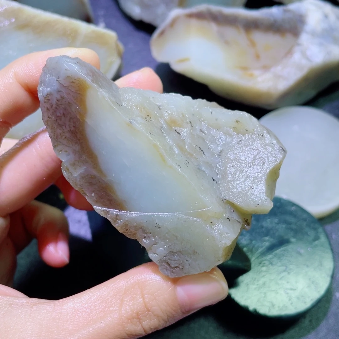 和田玉未镶嵌珠宝半成品