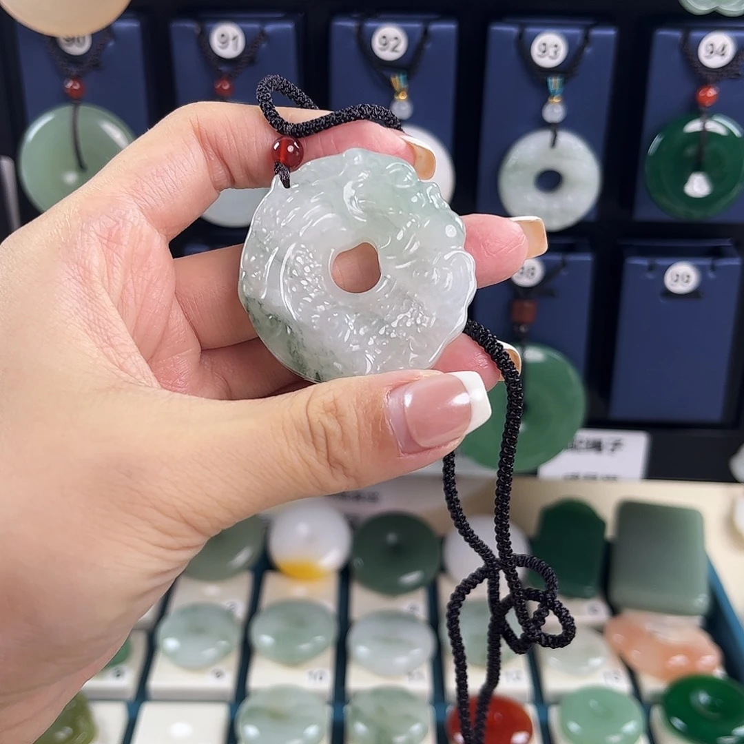 好***～石英质玉未镶嵌颈饰