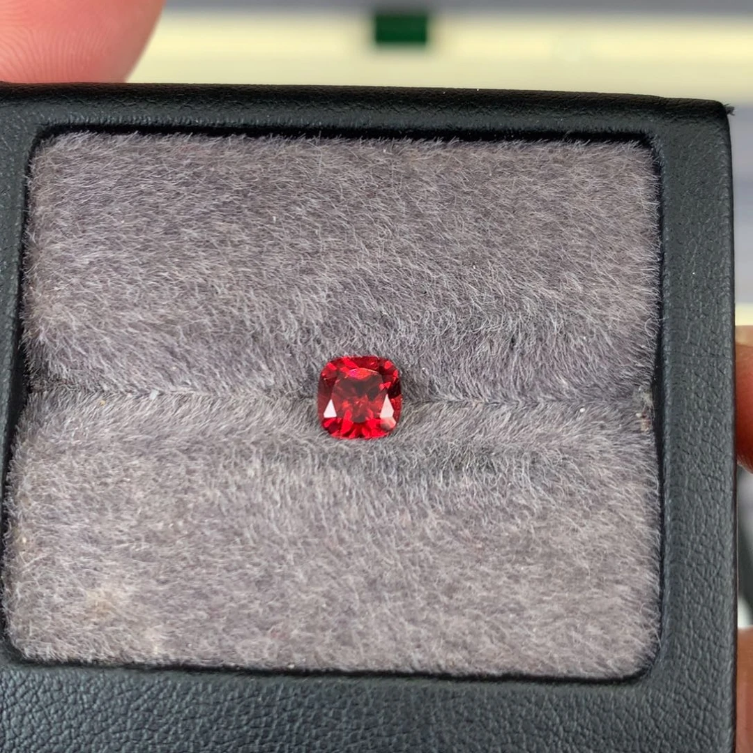 石榴石珠宝半成品未镶嵌方6尺码，1,2克拉左右