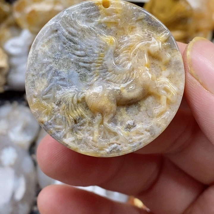 颈饰未镶嵌硅化珊瑚（珊瑚玉）有瑕 小