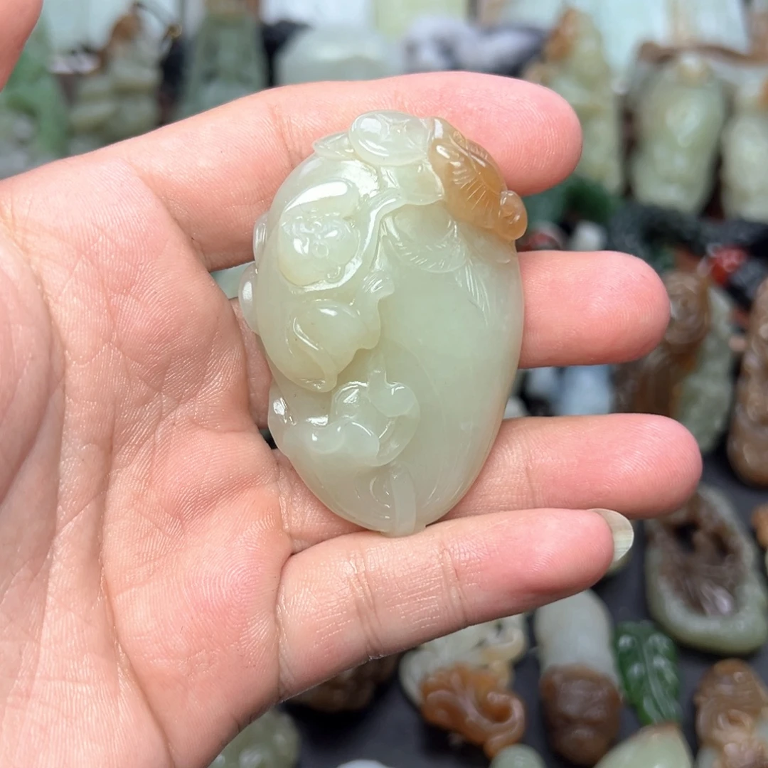 和田玉未镶嵌挂件