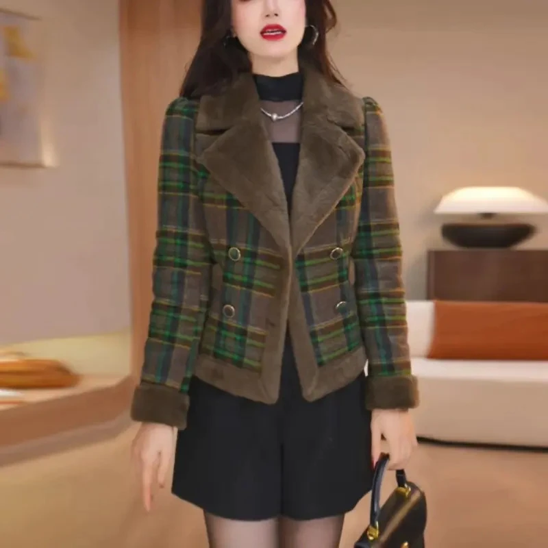 2025麦尔登绒加绒加厚保暖短款外套冬季新款时尚气质格纹显瘦上衣