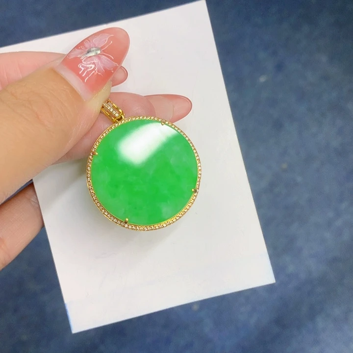 颈饰18K金镶嵌翡翠天然翡翠