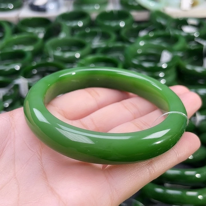 未镶嵌手镯和田玉（碧玉）
