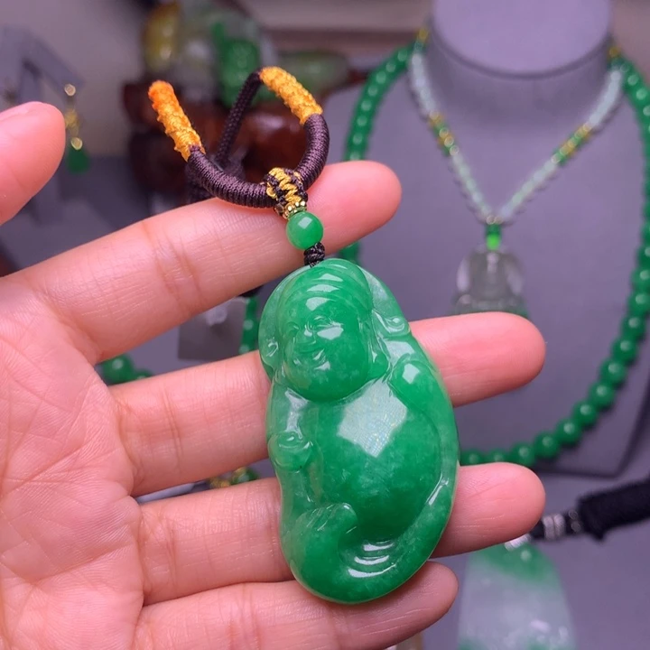 翡翠未镶嵌吊坠(赠链)