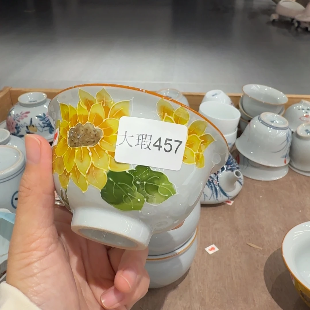 釉下手绘茶具微瑕