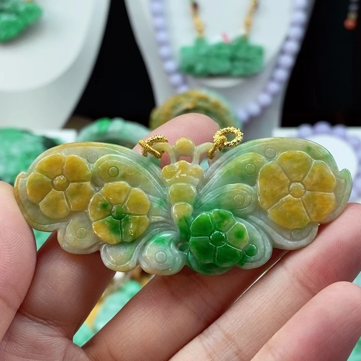 翡翠颈饰未镶嵌翡翠吊坠