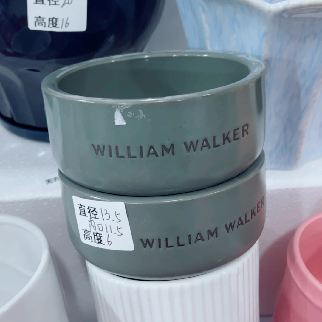 有孔，陶瓷花盆满10米包邮发货。