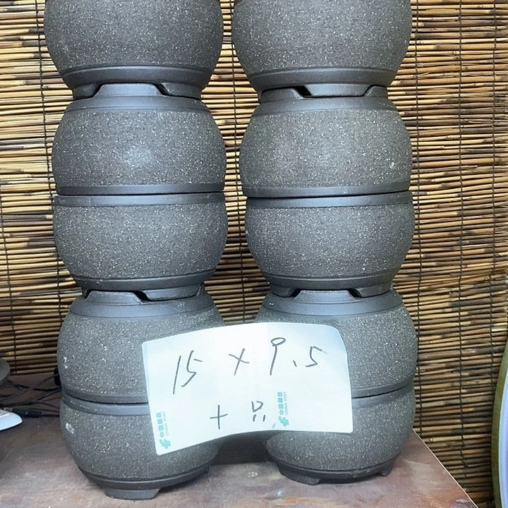 紫砂花盆我在外面