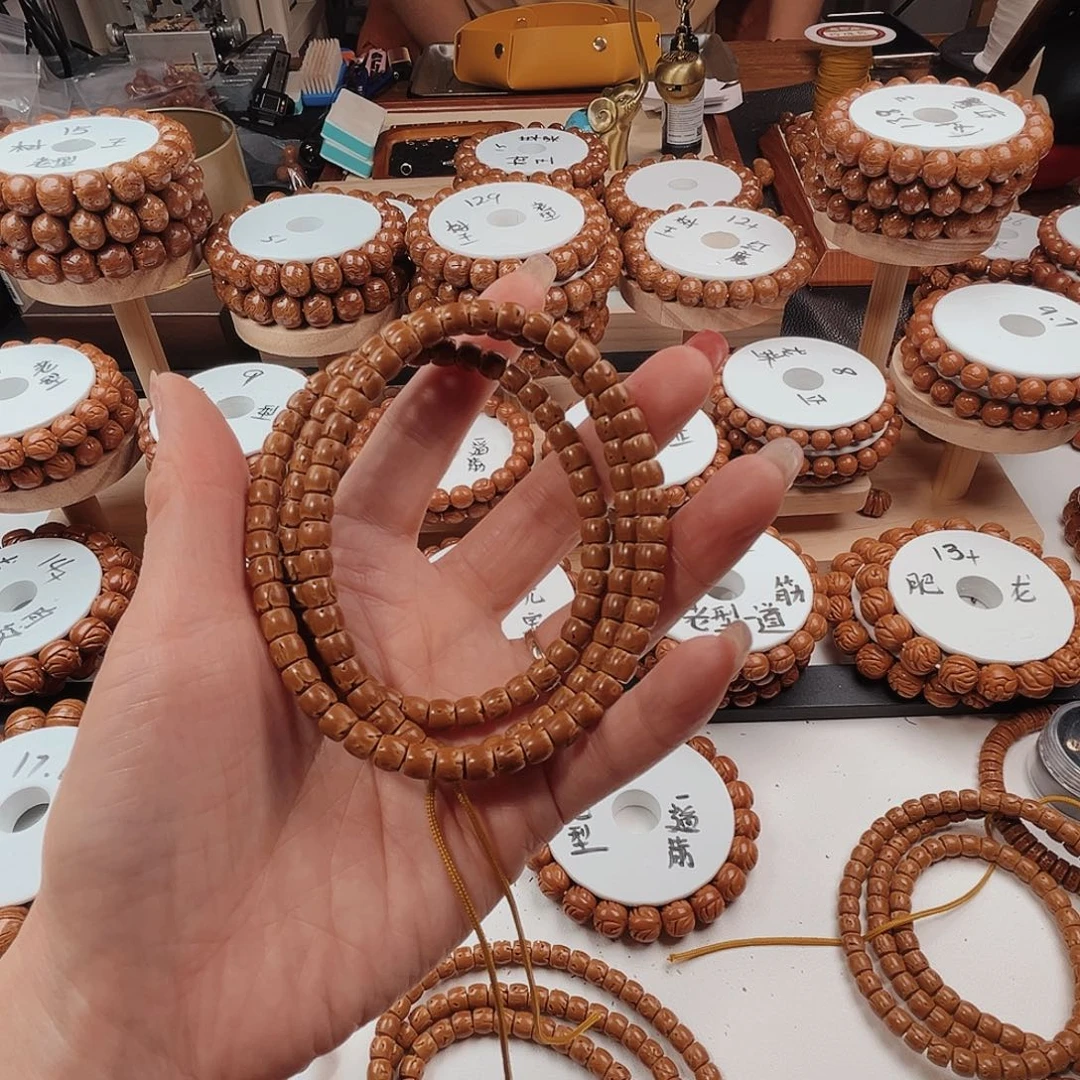 桃核手串…***娃桃核光珠