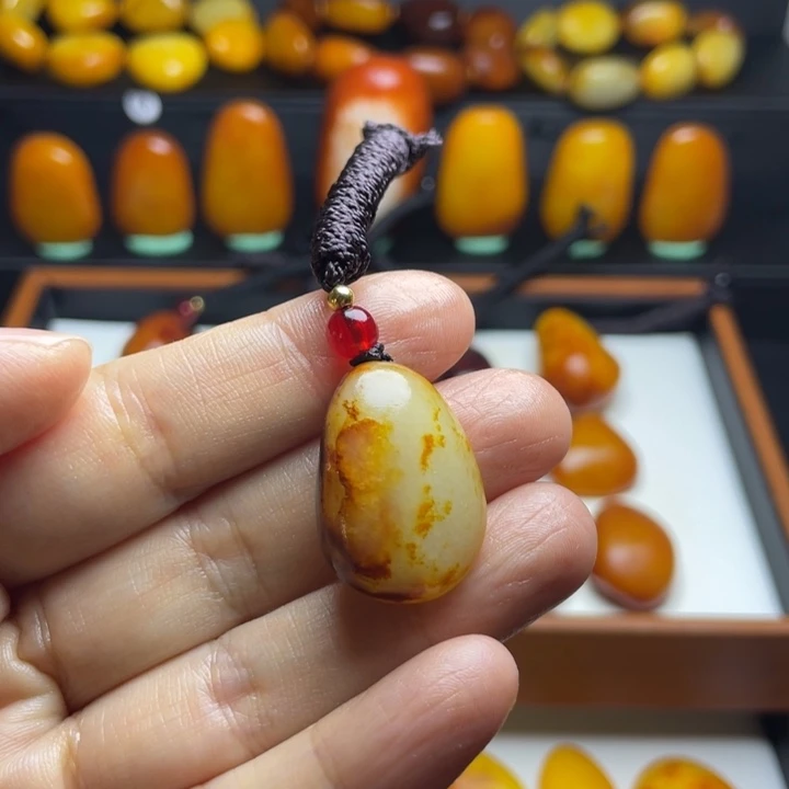 和田玉（糖玉）未镶嵌颈饰