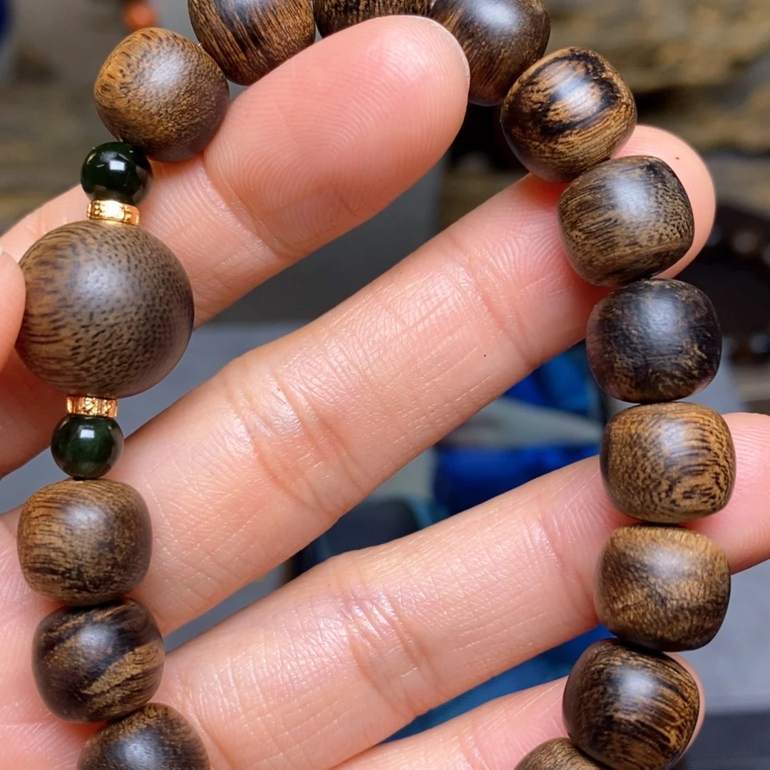 沉香手串越南芽庄白棋楠1.0➕绿棋楠瘤疤1.5设计