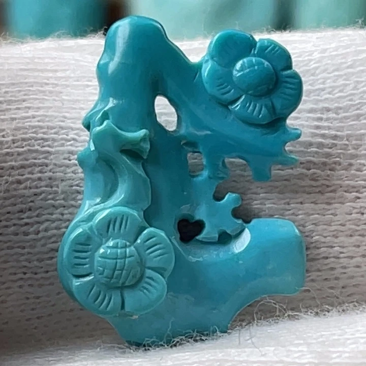 绿松石未镶嵌吊坠