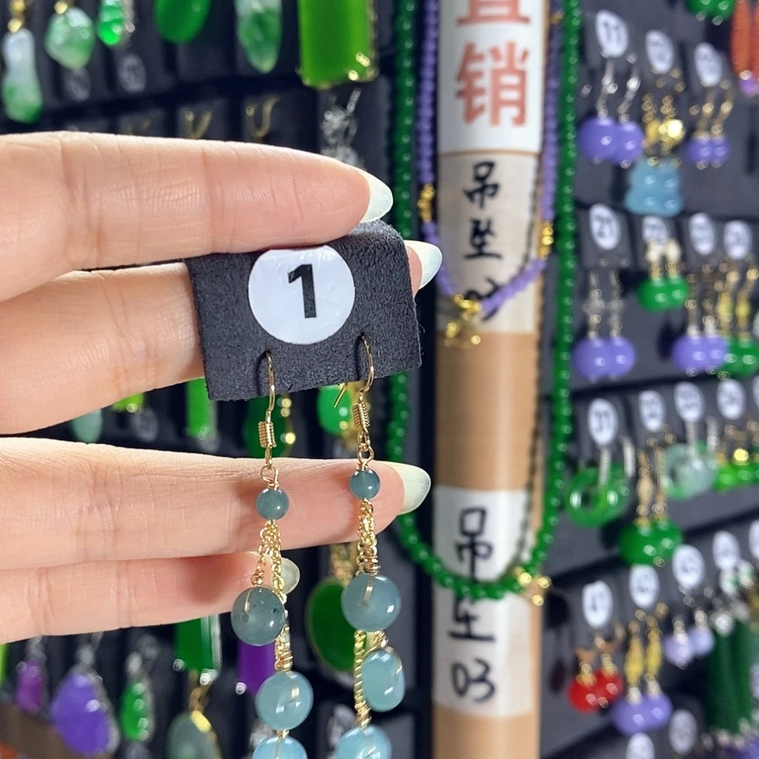 银S925镶嵌翡翠耳饰1