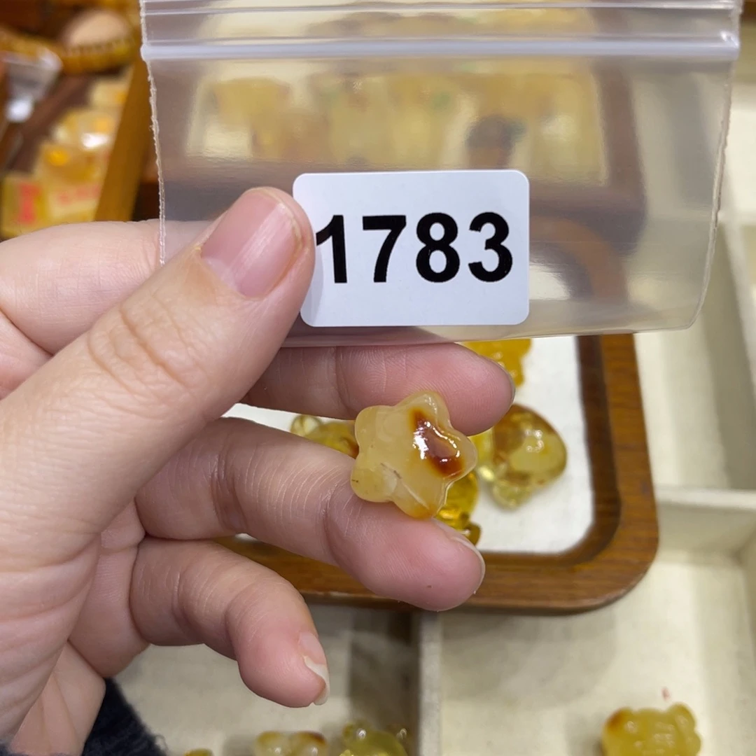 琥珀珠宝奇石未镶嵌