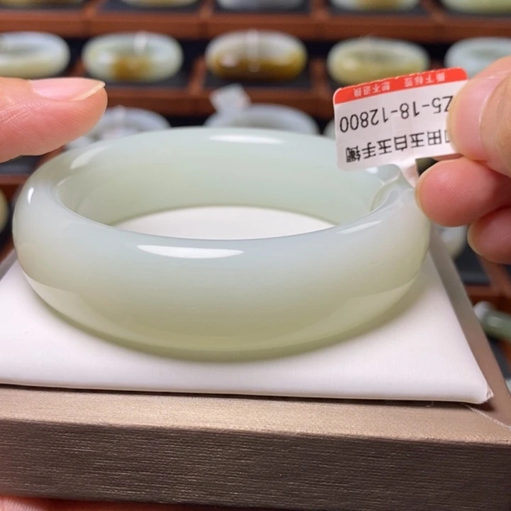 和田玉（白玉）手镯未镶嵌