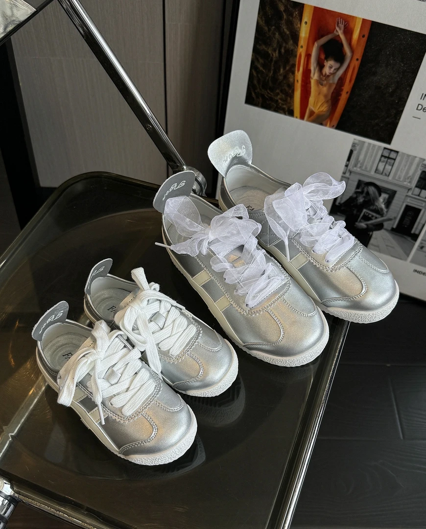 伟伟同款【液态银软底鞋】2025春季新款儿童鞋男女童板鞋轻便WW0579