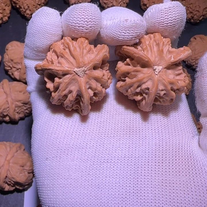 核桃三棱福利款核桃手把件