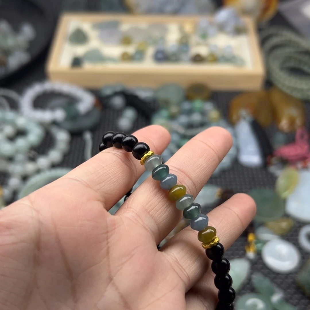 未镶嵌挂件翡翠手串