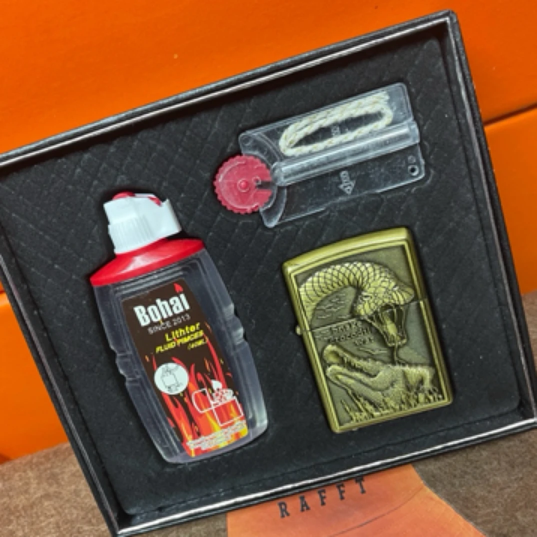 蛇与鳄鱼礼盒装  煤油 打火机便携设计创意个性的网红防风