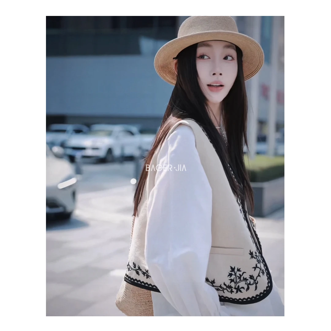 26-宝儿家含幂BJ73625103春季新款穿搭国风老钱精湛刺绣工艺马甲