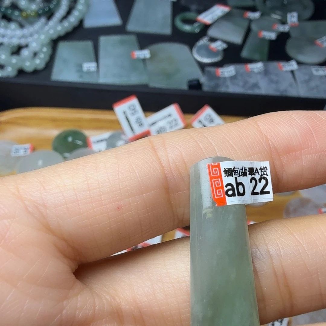 翡翠未镶嵌颈饰天然缅甸翡翠A货